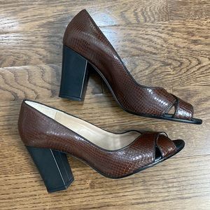 Brown leather peep-toe heels size 37 (Brazil) NWT